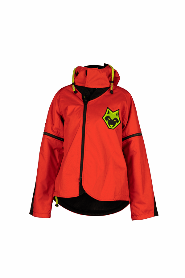 Rote Damenjacke mit Logo auf der Brust für Hundetrainerin